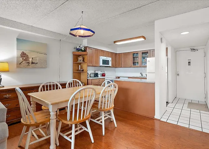 Hébergement de vacances Atlantis-2 Bedroom Ocean Front With Outdoor Pool! *