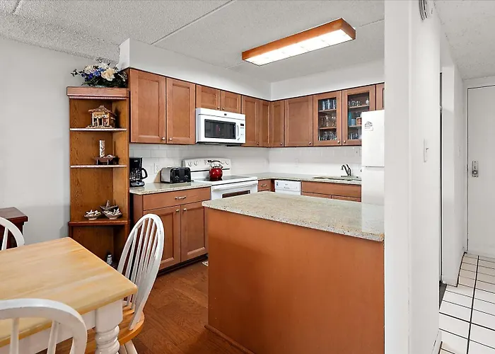 Atlantis-2 Bedroom Ocean Front With Outdoor Pool! Hébergement de vacances Ocean City