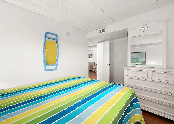 2 Bedroom Ocean Front With Outdoor Pool! * Ocean Stadt
